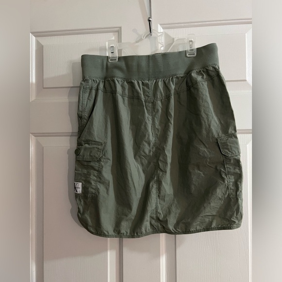 Calvin Klein Jeans Cargo Mini Skirt 🔥 - Picture 3 of 4